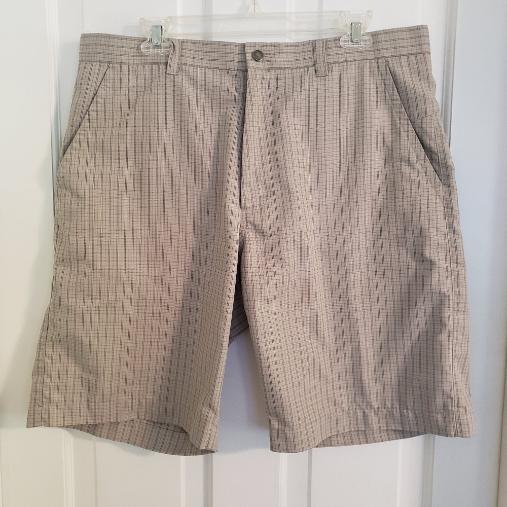 Callaway Mens Golf Shorts SIZE 36 Preppy Non-Slip Waist Casual‎ 10" Inseam Plaid